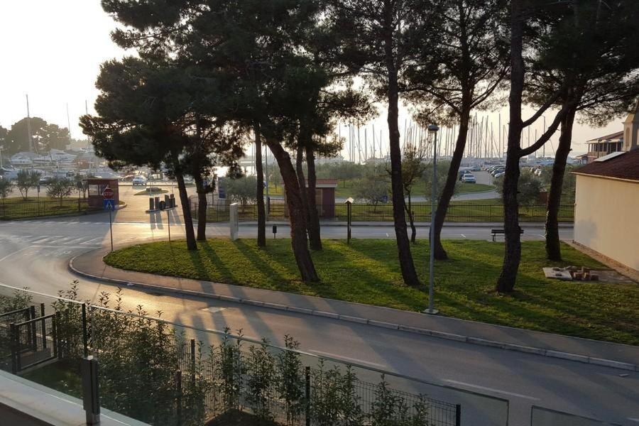 Lux Hotel Novigrad  Exterior photo